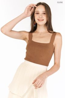 (Category: ) located in . Submitted by thejwardrobe (Listing ID 1091781470, Image 1). Description: .