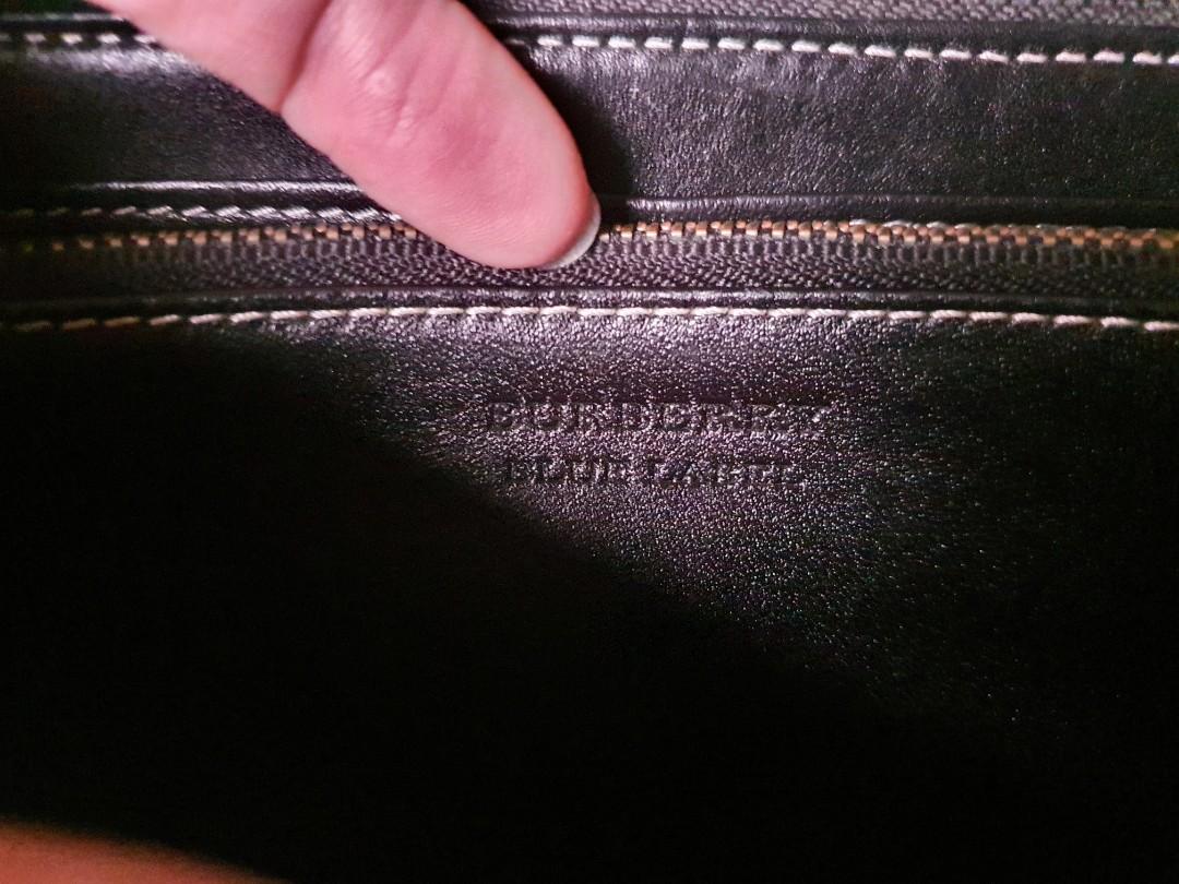 Burberry Blue Label Zippy Wallet (Category: Wallets & Card holders) located in Makati City. Submitted by picknclick (Listing ID 1091812496, Image 3). Description: Gently used. No inclusions..