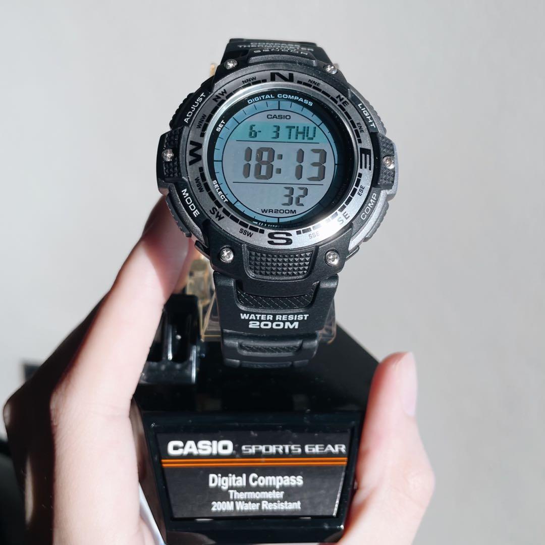 Casio twin sensor hotsell compass & thermometer watch