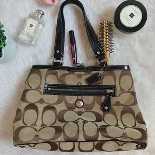 (Category: ) located in . Submitted by missgeexx (Listing ID 1091758972, Image 1). Description: .