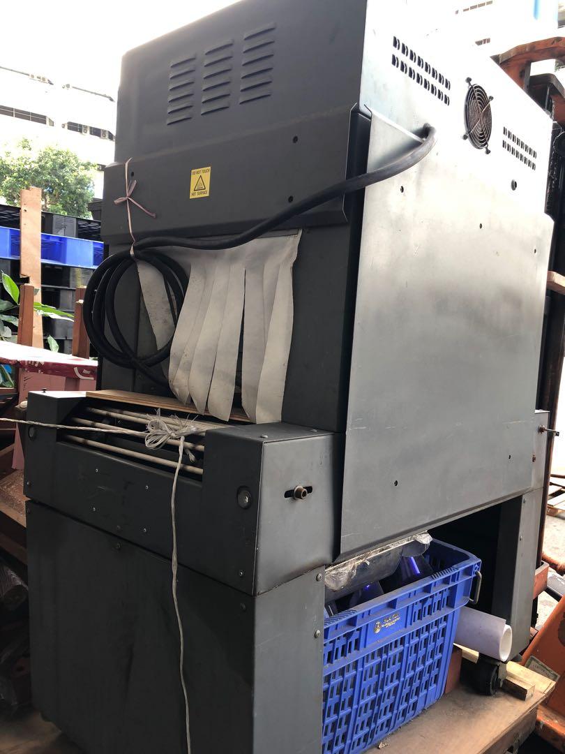 Dr shrink automatic packaging machine (Category: Everything Else) located in Singapore. Submitted by prime9145 (Listing ID 1091762821, Image 2). Description: Kept in warehouse and seldom use . .