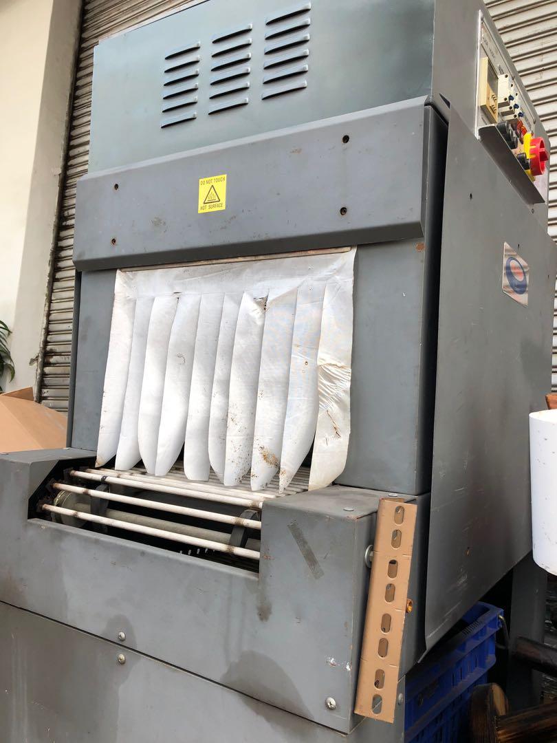 Dr shrink automatic packaging machine (Category: Everything Else) located in Singapore. Submitted by prime9145 (Listing ID 1091762821, Image 1). Description: Kept in warehouse and seldom use . .