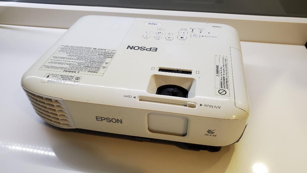 Epson VS250 SVGA HDMI 3LCD Projector w horizontal & vertical keystone