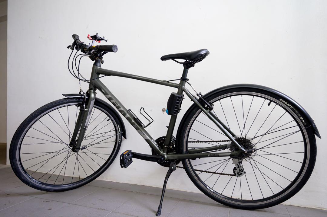 Giant Escape 2 - Matte Grey Hybrid Bike 