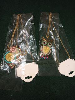 Kalung panjang wanita