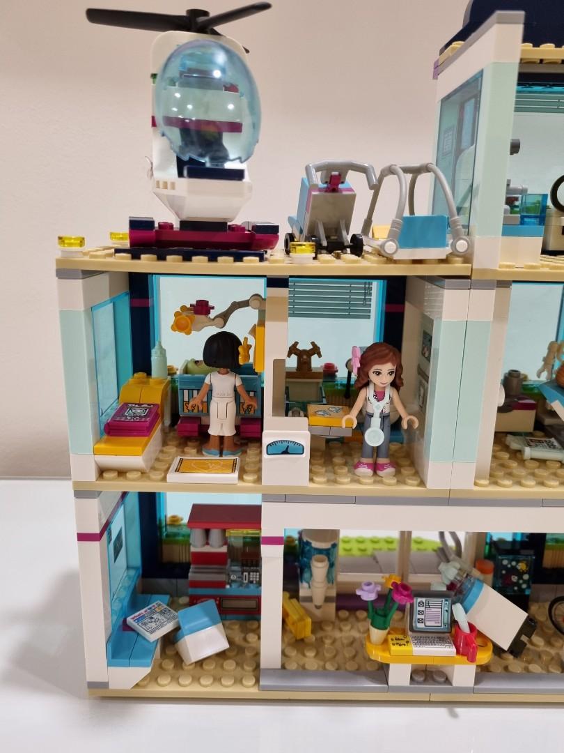 Lego friends hospital 2025 inside