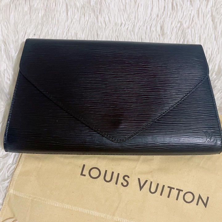 Louis Vuitton Clutch Epi (Category: Luxury Bags & Wallets) located in Quezon City. Submitted by theluxurycityph. (Listing ID 1091785223, Image 1). Description: 👜 LV EPI CLUTCH 👜 inclusions — dustbag, entrupy authenticity card condition — excellent 💯All of our items are Authentic 💯 *color may vary due to lighting* 💛 dm us for inquires and for more detailed photo. 💛 open for meetup or shipping 𝗗𝗶𝘀𝗰𝗹𝗮𝗶𝗺𝗲𝗿 — TheLuxuryCityPH 𝗶𝘀 𝗻𝗼�