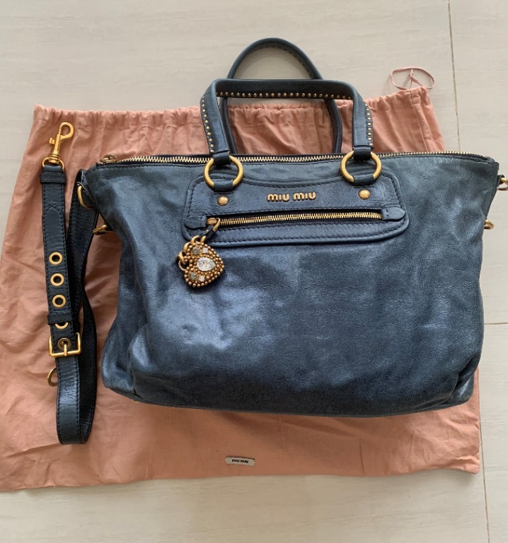 Miu miu heart bag 2025