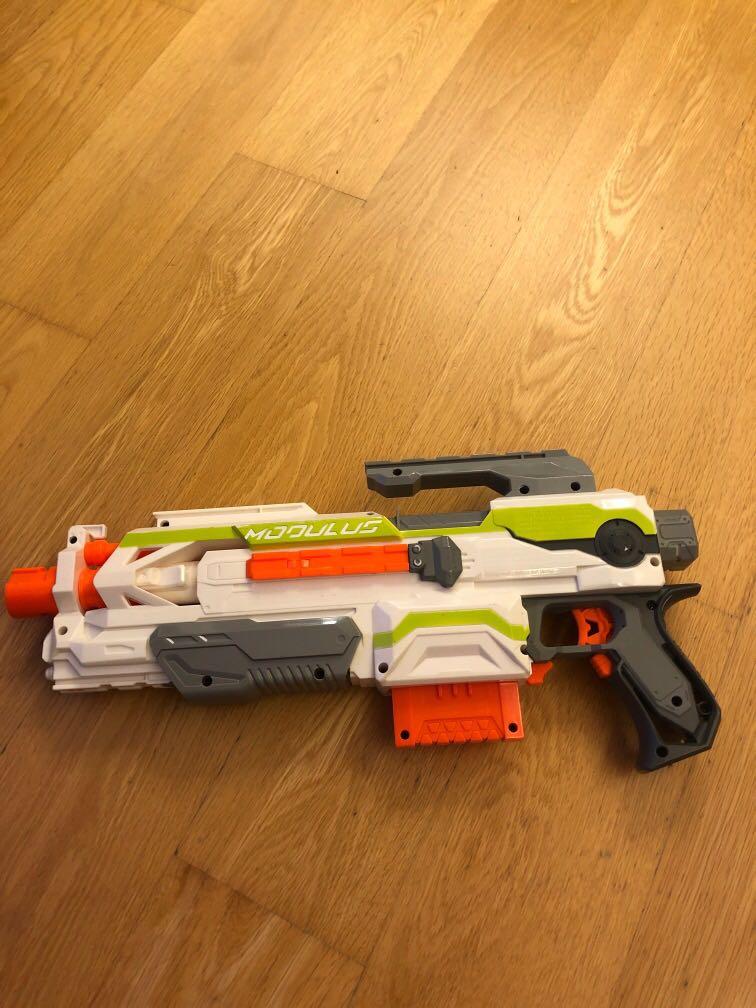 nerf modulus+ attachments （分類：動作及對戰玩具）位於 Hong Kong。 由 spicyicicle 提交（商品編號 1091864701，圖片 5）。簡介： nerf modulus 90% new still functional 正常運作 include 6 dart clip/magazine include attachments 包配件 no box no bullets 唔包子彈。