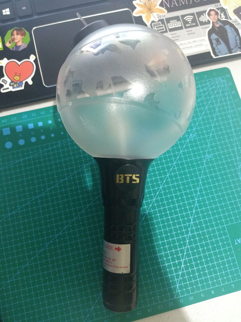 (RARE) BTS ARMY Bomb Ver. 1, Hobbies & Toys, Memorabilia & Collectibles, KWave on Carousell