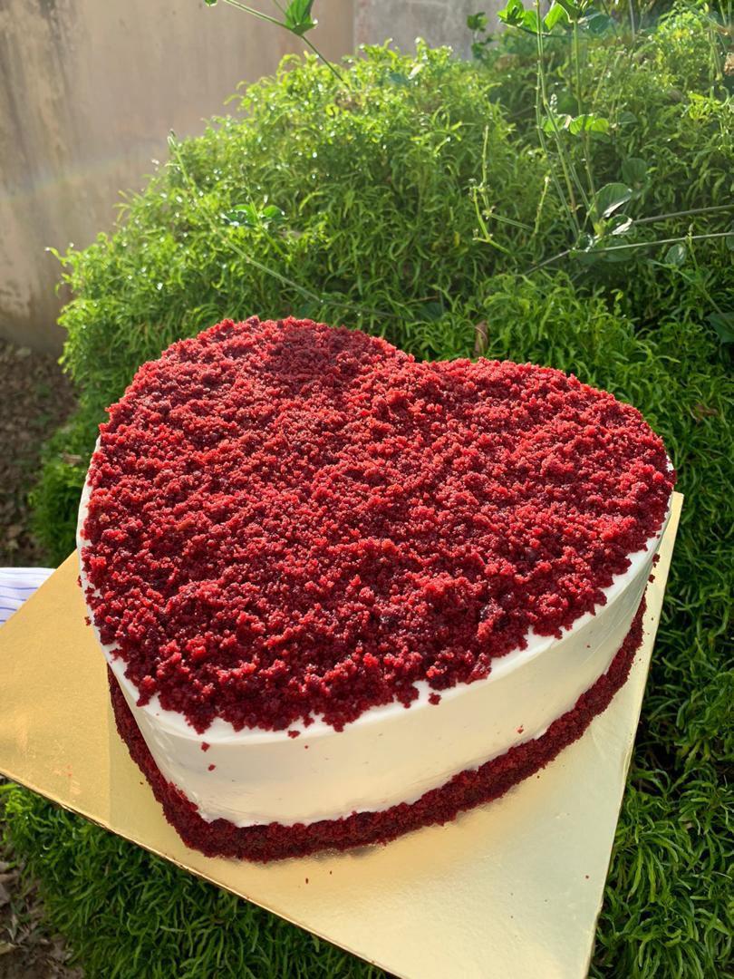 Red Velvet Chocolate Cheese Cake Food Drinks Baked Goods On Carousell
