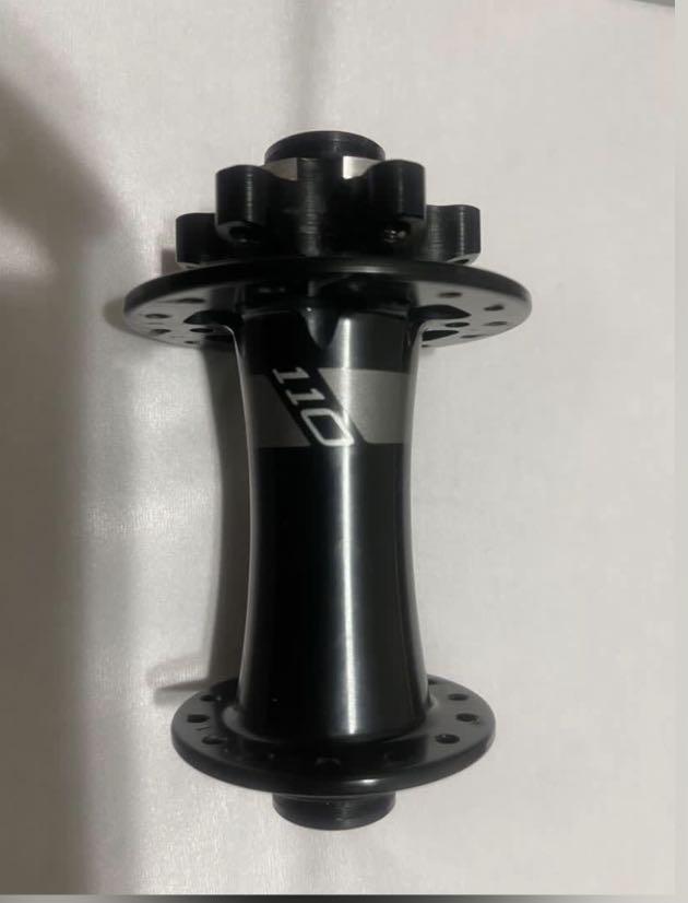 Specialized front hub outlet