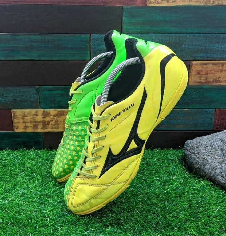 Sepatu Futsal Mizuno Ignitus 4 Size 43 Olah Raga Perlengkapan