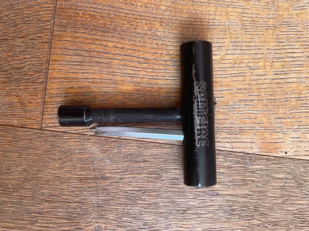 Spitfire skate tool, 男裝, 鞋, 鞋墊及飾物 Carousell