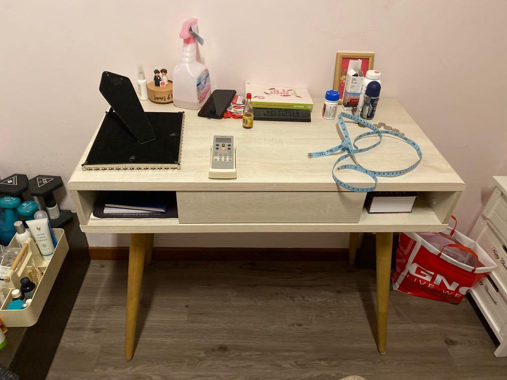 Study Table (Category: Tables & Sets) located in Singapore. Submitted by desiree02 (Listing ID 1091917413, Image 1). Description: only use for 6 months excellent condition 90cm by 45cm by 79cm.