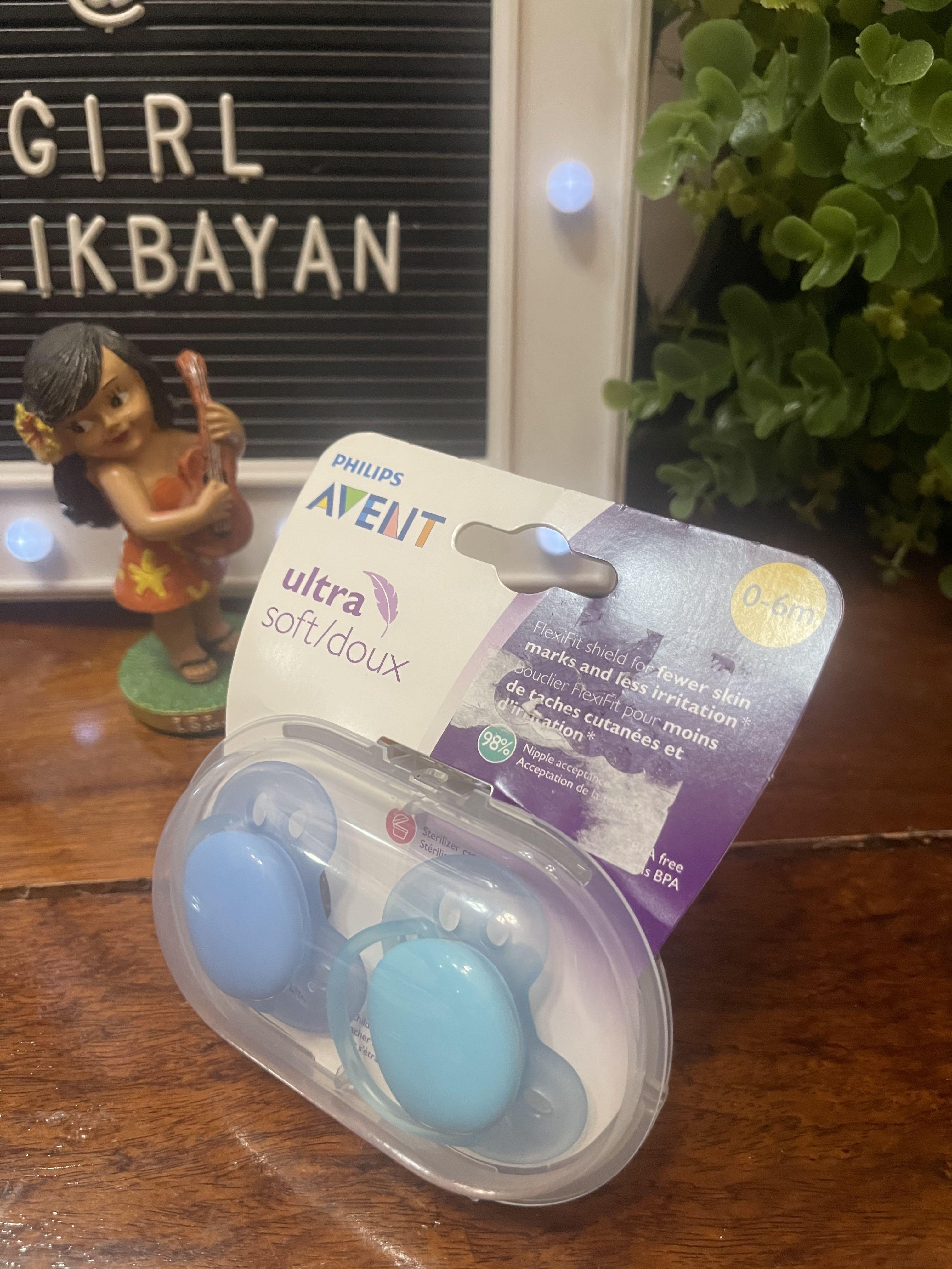 Ultra Soft Philips Avent 2pack Pacifiers (Category: Soothers & Pacifiers) located in Marikina City. Submitted by girlbalikbayan (Listing ID 1091775096, Image 2). Description: TOP OF OUR LIST OF TRUSTED BABY FEEDING BOTTLES & ACCESSORIES! The softest soother for your baby's sensitive skin! Take care of sensitive skin with the PHILIPS AVENT Ultra Soft pacifiers. The super soft, flexible shield follows the curves of your baby's cheeks, leaving fewer