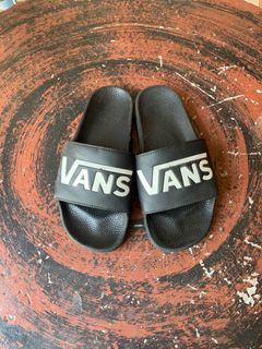 (Category: ) located in . Submitted by dzim_preloved (Listing ID 1091759608, Image 1). Description: .