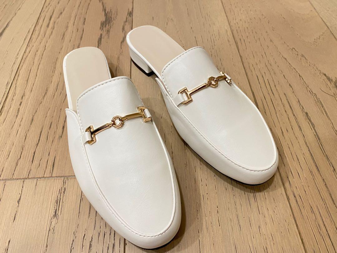White loafers with gold chain clearance