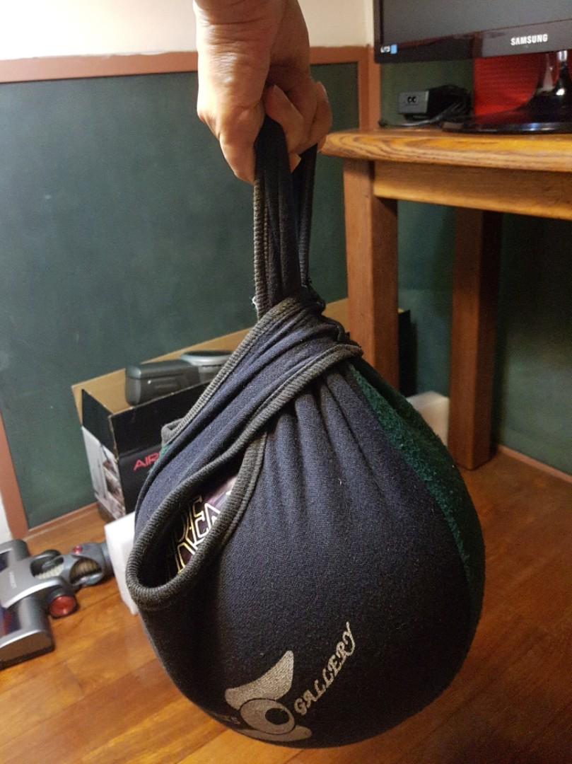 10 pound Brunswick Siren bowling ball, Sports Equipment, Sports & Games