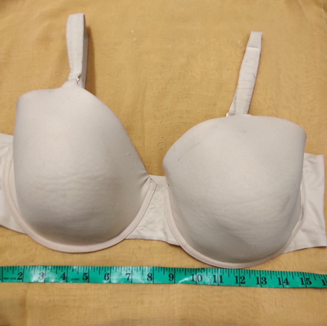 42D@40E olga plus size basic daily used underwire bra (defect), Women's  Fashion, New Undergarments & Loungewear on Carousell