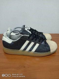 Adidas polkadot