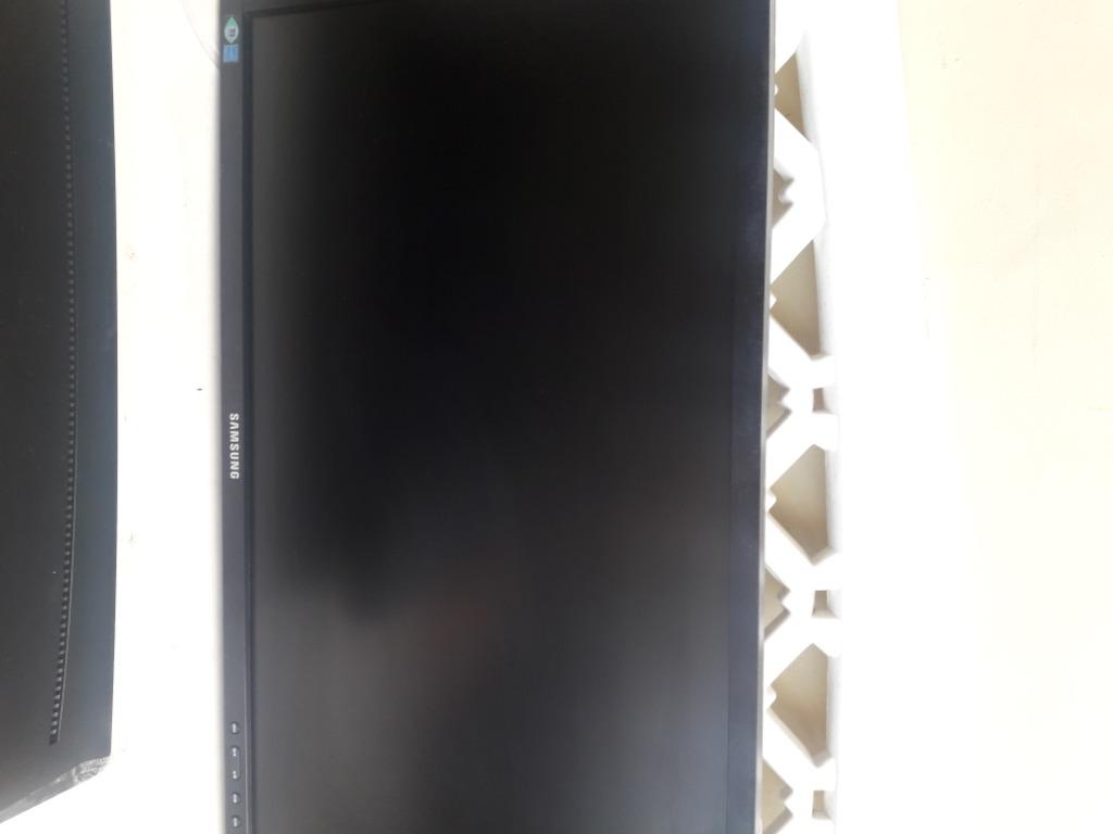 Computer monitors For Sale (Category: Desktops) located in Manila. Submitted by rionava (Listing ID 1097593638, Image 3). Description: For Sale computer monitors second hand good condition. with free stand holder, price depends on brand and size. for orders and other details just contact the seller at 09055382305. we deliver with mininum charge..