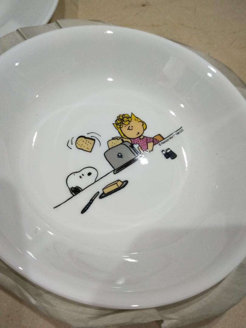 Corelle Corningware Snoopy Plates, Furniture & Home Living, Kitchenware ...