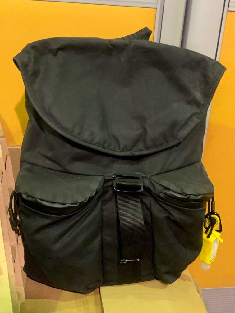 Crumpler extrovert deals