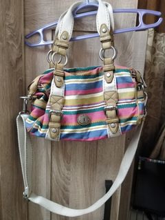 (Category: ) located in . Submitted by preloved_wardobe (Listing ID 1097770054, Image 1). Description: .