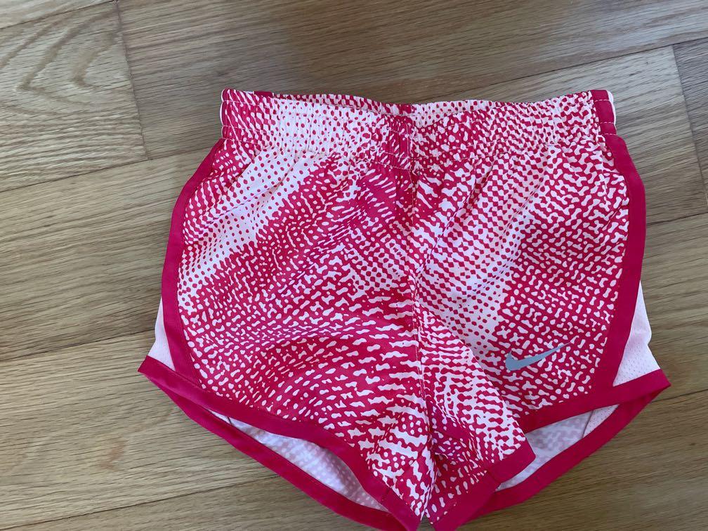 Girls pink nike shorts store