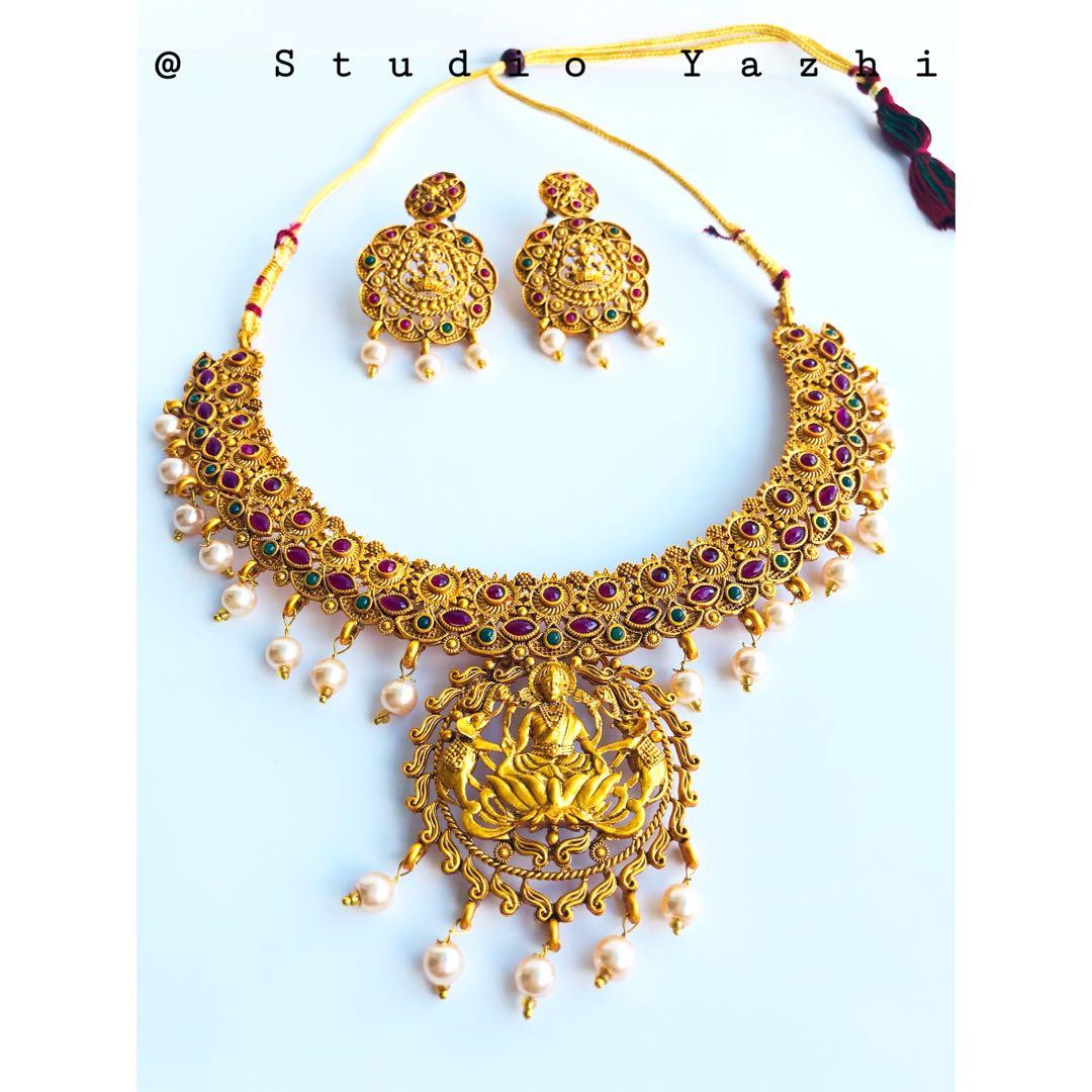 Choker necklace traditional best sale with price