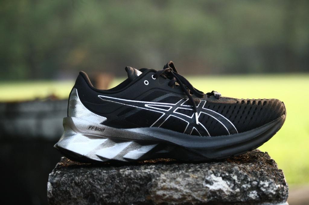 Sepatu running asics online