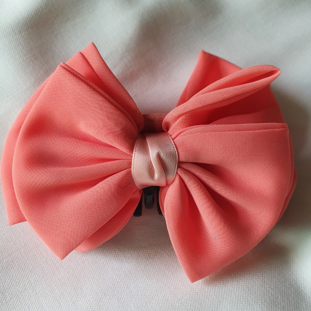 Korea style BIG bow hair clip peach, Women's Fashion, Watches & Accessories, Hair Accessories on Carousell Korea style BIG bow hair clip peach, Women's Fashion, Watches & Accessories, Hair Accessories on Carousell