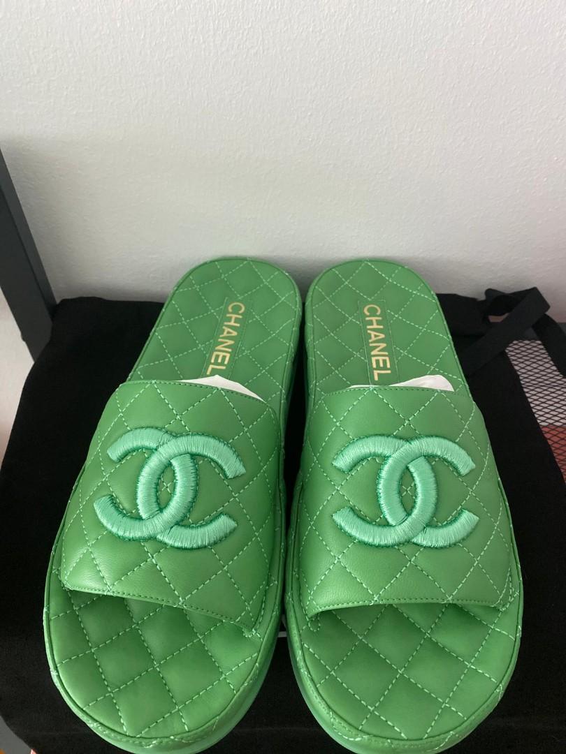 New Chanel 23P White Letters Green Mules Slide Sandal Slip On Flat 38, 8