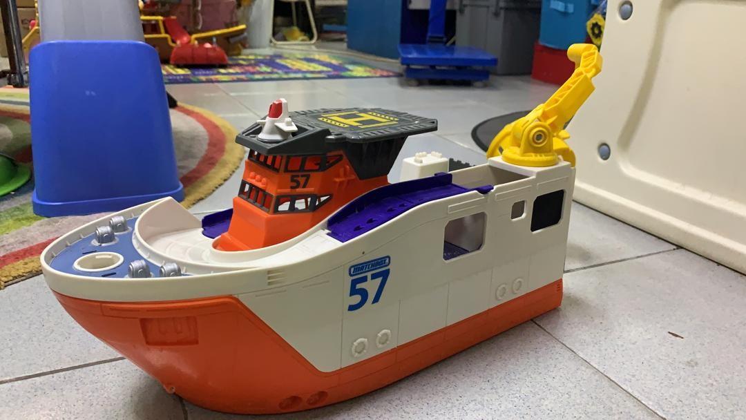 Matchbox marine 2025 rescue shark ship