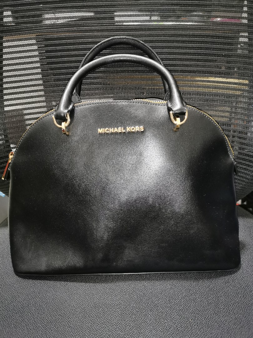 Authentic Michael Kors Alma bag (preloved), Women's Fashion, Bags &  Wallets, Purses & Pouches on Carousell