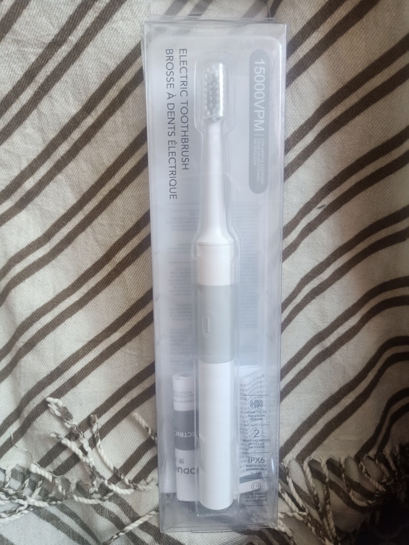 Miniso Electric Toothbrush 15000VPM, Beauty & Personal Care, Oral Care