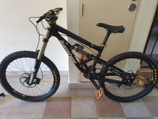 (Category: ) located in . Submitted by ducati_moto (Listing ID 1097642254, Image 1). Description: .