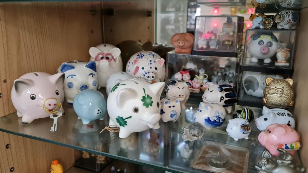 Piggy Bank Collection To Let Go