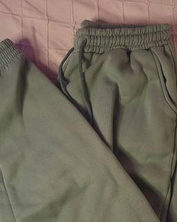 （分類：）位於 。 由 lexichabrie 提交（商品編號 1097744100，圖片 1）。簡介： 。