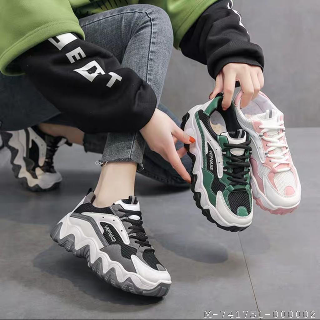 SEPATU SNEAKERS WANITA VPN69 VLSS 337 Warna HIJAU ABU PINK Ukuran 37 38 39 40 Silakan menghubungi saya untuk keterangan produk lebih lanjut