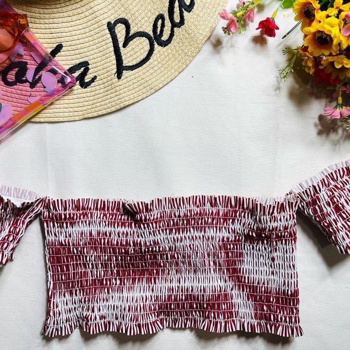 Tube Bikini / Top (Category: Others Tops) located in Taguig. Submitted by impulsivemoims (Listing ID 1097736707, Image 1). Description: Bikini Tube Top Size: S-M (stretch) I Condition: 10/10 Php199 SUPER CUTE 😍😍😍 .