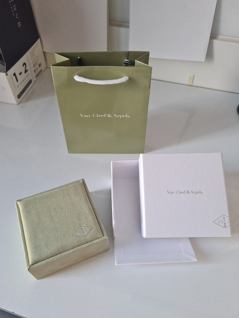 Vca Box VCA Van Cleef & Arpels jewelleries box set and paper bag, Women's ...