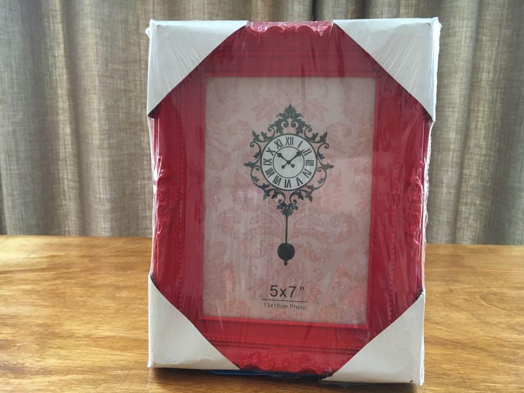 Vintage Picture Frame - silver, purple & red (Category: Frames & Pictures) located in Quezon City. Submitted by thegoodapple (Listing ID 1097646855, Image 2). Description: Vintage style picture frame 🍪 P180 each 🧋 silver, purple and red colors 🍱 H: 23cm. / W: 18cm = 5x7” 🧁 13x18 cm. photo 🍫 message me for any questions 🥨 thank you! .