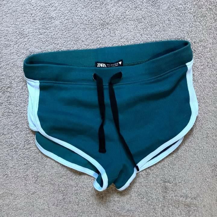 Zara booty short, Women's Fashion 