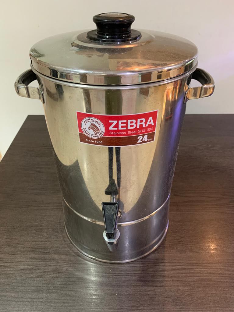 Zebra 24CM stainless steel water dispenser, Furniture & Home Living, Kitchenware & Tableware