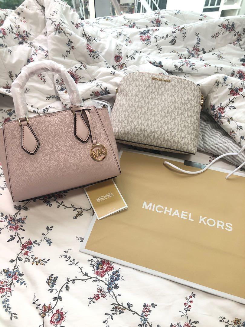 Michael Kors - Daria Large MK Signature Satchel Vanilla