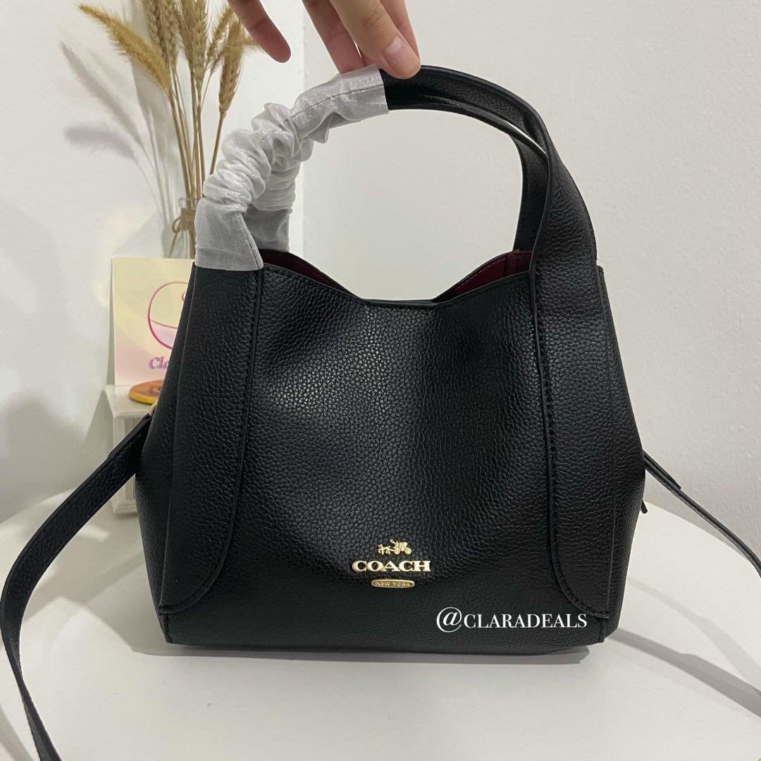 Outfit) Coach Hadley Hobo 21 in Black🖤, Women's Fashion, Bags & Wallets,  Cross-body Bags on Carousell
