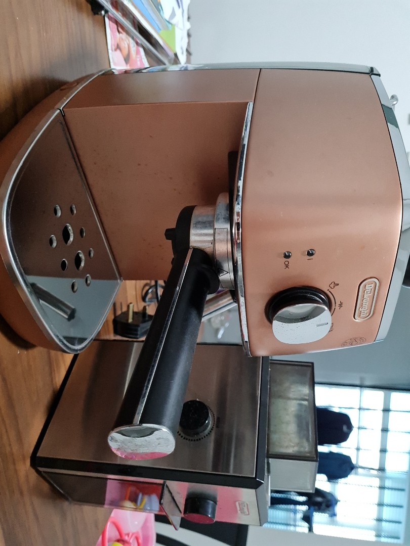 Delonghi Distinta Espresso Machine and Grinder, TV & Home Appliances