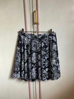Floral short skirt